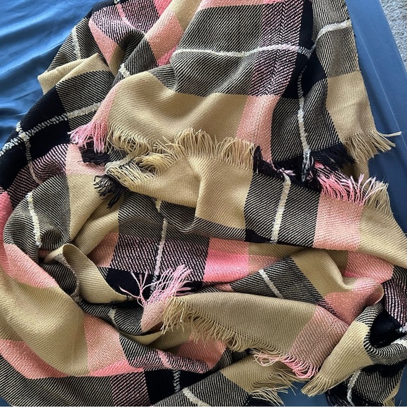 Luxury scarf made in India - Picture 2 of 4